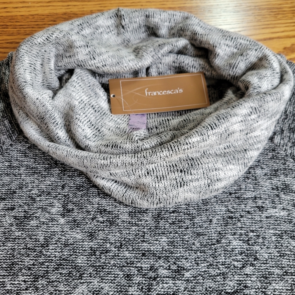 ๐ NWT FRANCESCA'S Gray Cowl Neck Sweater Lightweight Loose Fitting Size S Soft - Picture 2 of 6